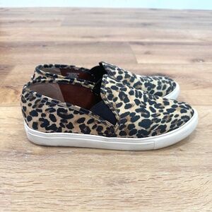 STEVE MADDEN Leopard Safari (Safary) Animal Print Slip-On Boat Shoes - Size 8M